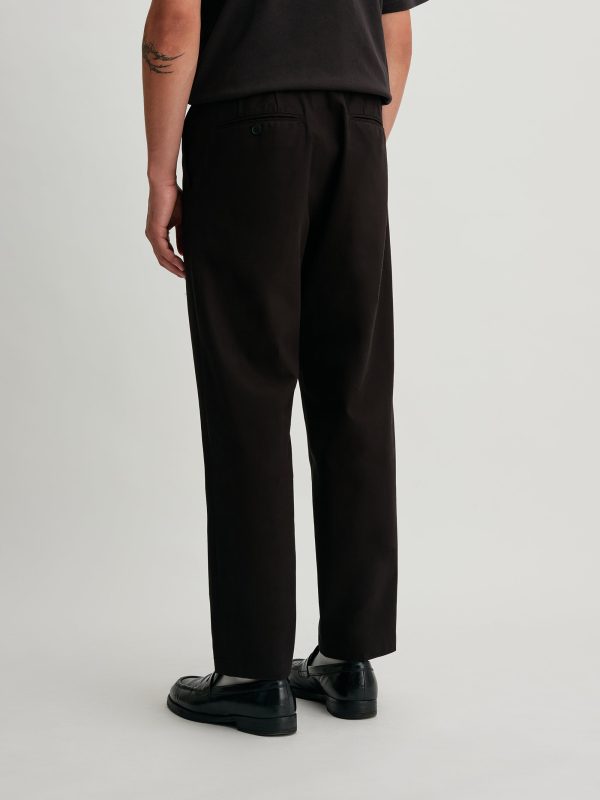 1Tuck Tapered Pants - Image 4